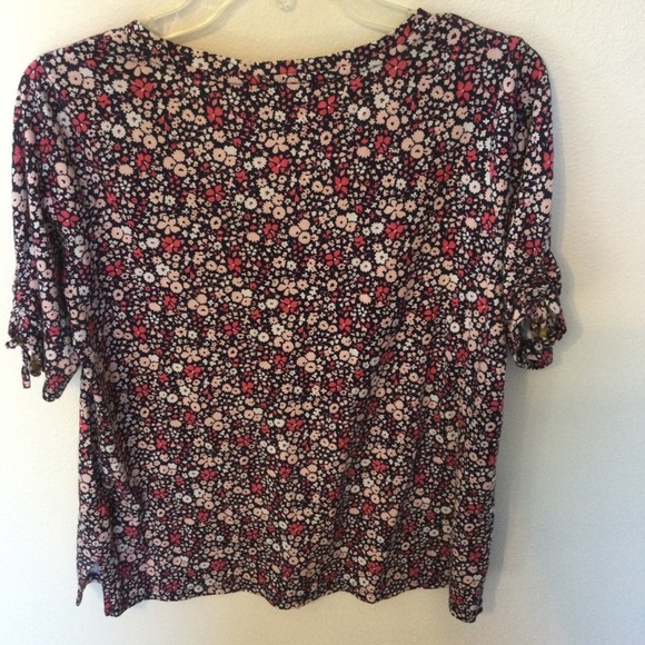 Michael Kors Pink and Blue SS Chic Top Emblems On Sleeves Size M - Picture 2 of 7